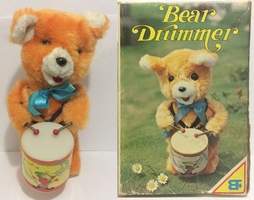 Bear Drummer