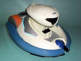 i-Que robot by Toy Quest