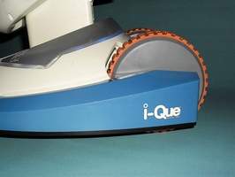 i-Que robot by Toy Quest