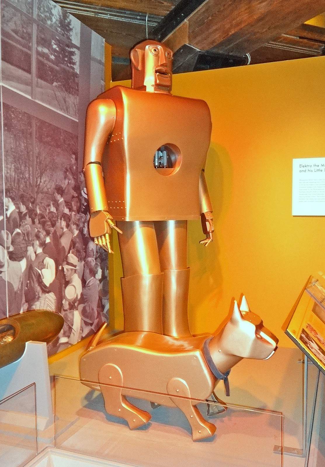 Examinar detenidamente En consecuencia Generalmente Electro "the Moto-Man" from Westinghouse - The Old Robots Web Site